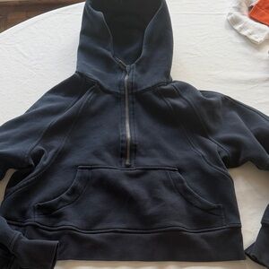 Lululemon Scuba  Half-Zip Hooded Pullover Cropped in Navy